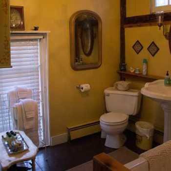 Inn Cs Coach House